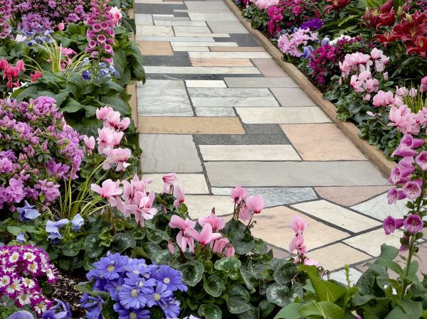 Cost of Garden Path Installation in Pasadena